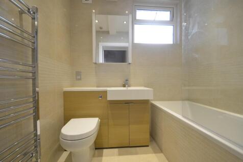 21atrinitypl-bath2.JPG