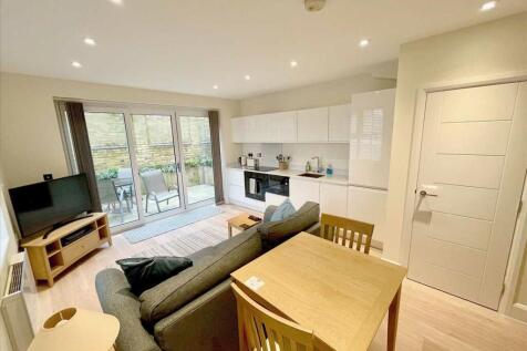 OPEN PLAN KITCHEN