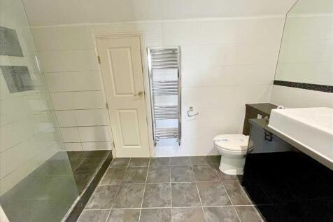 EN SUITE SHOWER