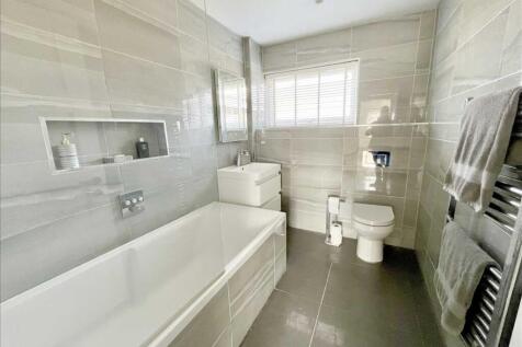 BATHROOM/WC