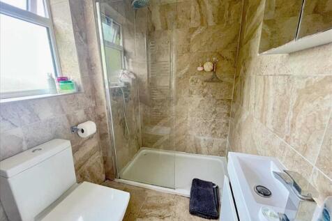 EN SUITE SHOWER