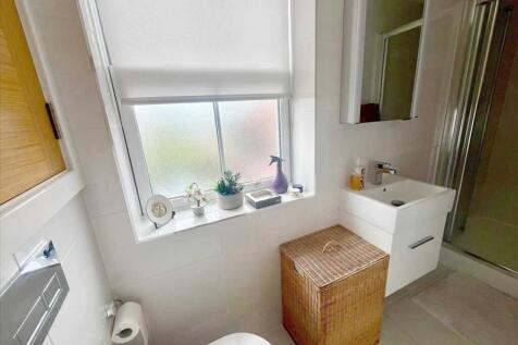 EN SUITE SHOWER