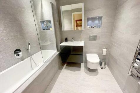 BATHROOM/WC
