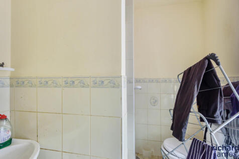 9a306717-c67e-4bc...