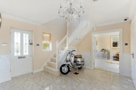 4nicholascourt26829611