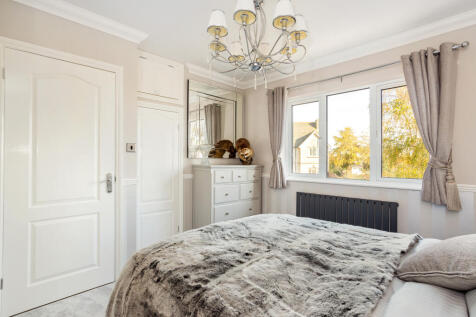4nicholascourt26829616