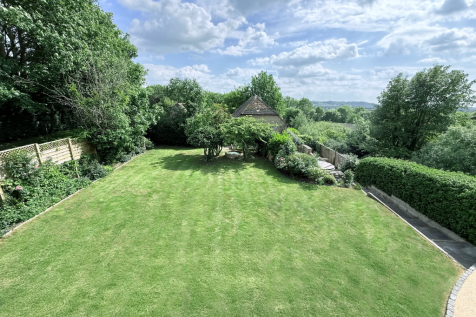 lodgebrochureview3000pxretouchedlawn