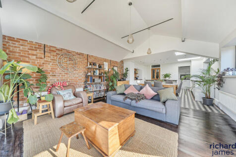 fab546b2276f48f6bfe6beb099a6f76d