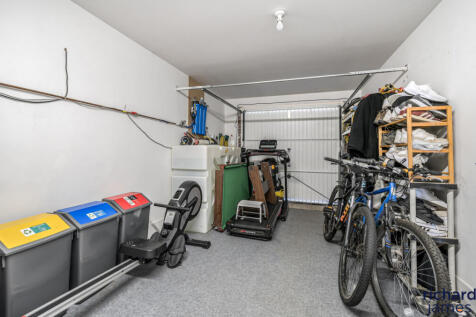 9331a9fcc3b842a99853b5774f860d30