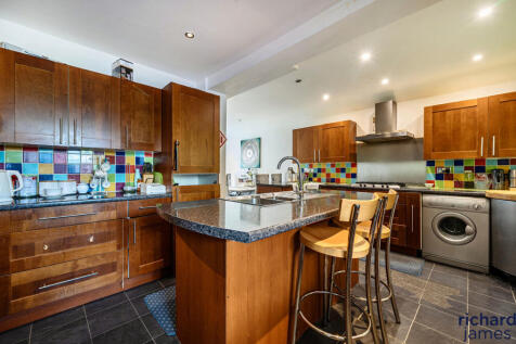 64f0351f6a7543e3ac5b1db4b76c652d