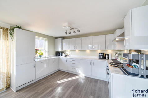 2c27f57ac4e54d769ec05f6e15e94dbd