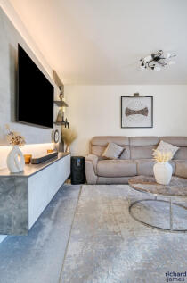 2de61185d5d54e02b0c45efbf93e69f9