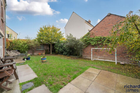 393e6ea3d4a54ea8ab3857d41c9f371a