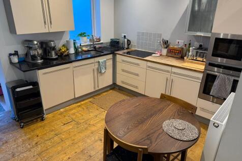 whatsappimage20251117at1410162