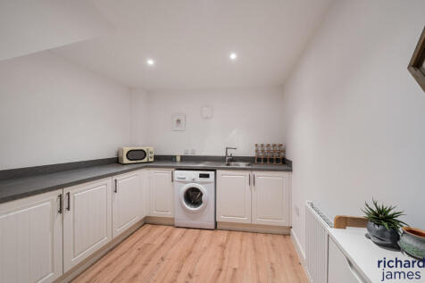 b233eac23f99442d8329d1e235177b30