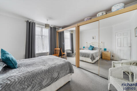 5a070671ffe94a878d40382ed2da3183