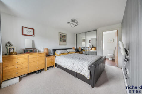 e5dcd3a963884d83b2a467e08c13b287