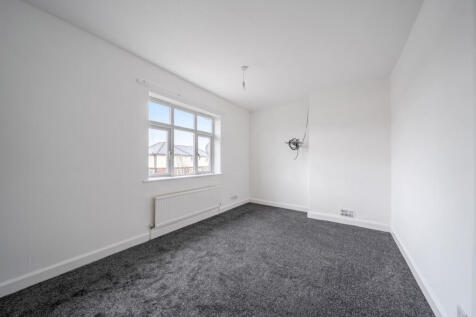 1387649-15-693853...