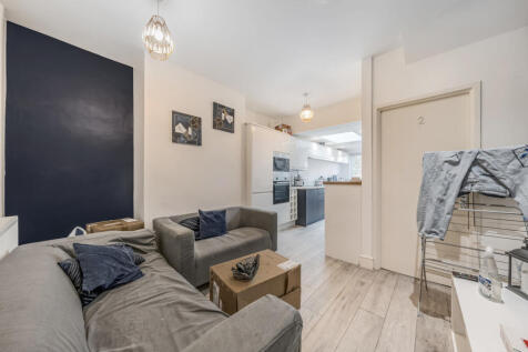 1358608-5-68d547a...