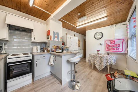 1358607-12-68d545...