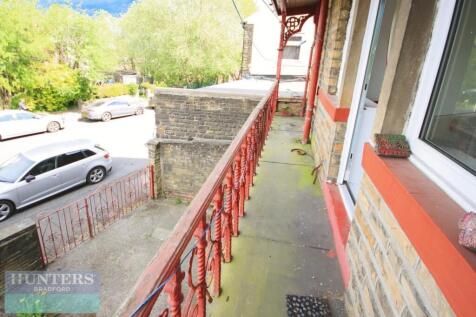 Great Horton Road F122.jpg