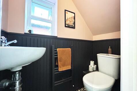 Downstairs wc
