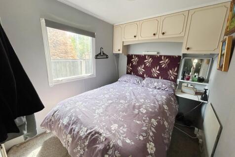 Caravan bedroom 1