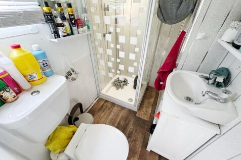 Caravan showerroom