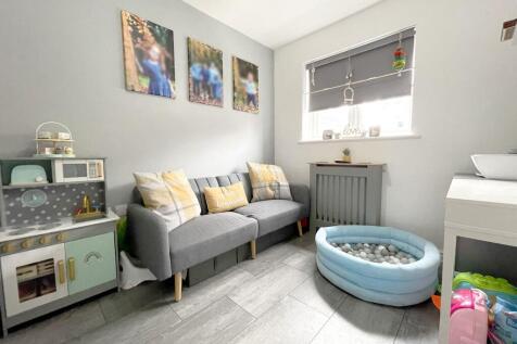 Study / bedroom 4