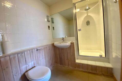 Ensuite.jpeg