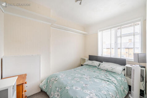 fb83501b-4f5e-406...