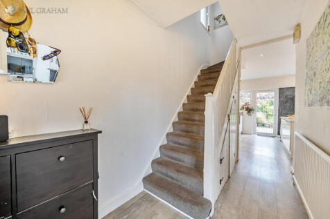 06105ab8-28ec-4a7...