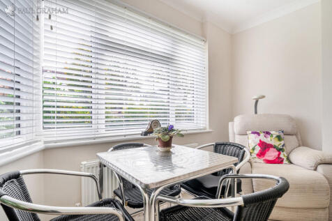 6c73711e-6484-48e...