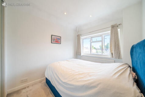 f37e3cd5-e79c-4f7...