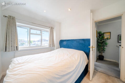 30e94345-331a-40f...