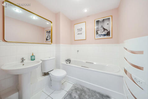 f8cb7026-e56d-436...