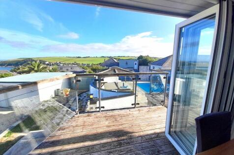 Bi Fold Doors to Balcony and Views