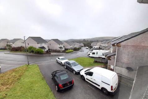 Driveway and view from Front Bedroom