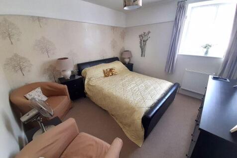 House Suite 4 Bedroom