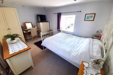 Cottage Bedroom 1