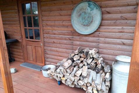 Little House on the Prairie Vibes