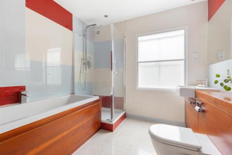 Bathroom.jpg