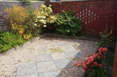 Rear Courtyard Garden