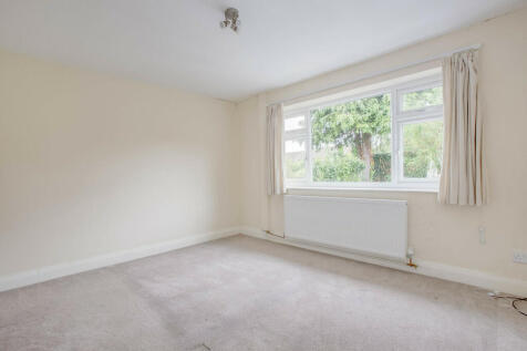 2 Bedford Court, ...