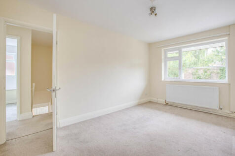 2 Bedford Court, ...