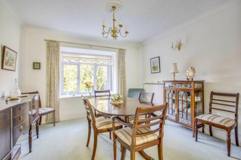 9 Snells Wood Cou...