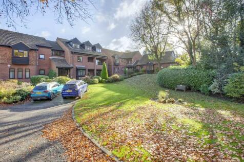 9 Snells Wood Cou...