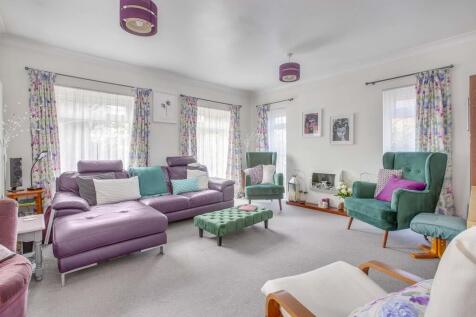 23 Highmoor, HP7 ...