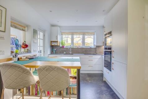 23 Highmoor, HP7 ...