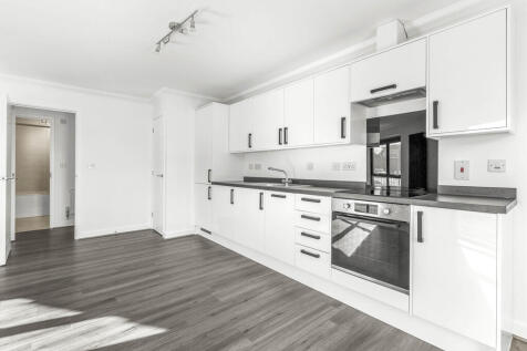 Flat 2, Albany Ho...
